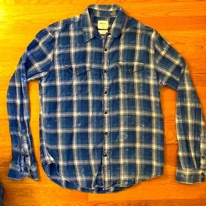 Distressed Gap Men’s Flannel Shirt